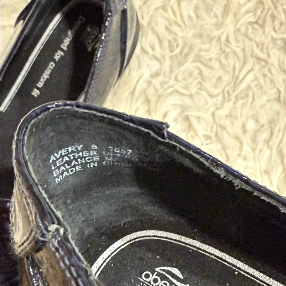 Abeo 24/7‎ Avery Blue Patent Loafer Women’s Size 5